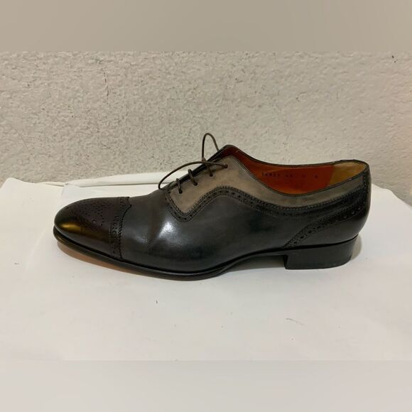Santoni wingtipShoes Goodyear welted features orange leather solesize 9